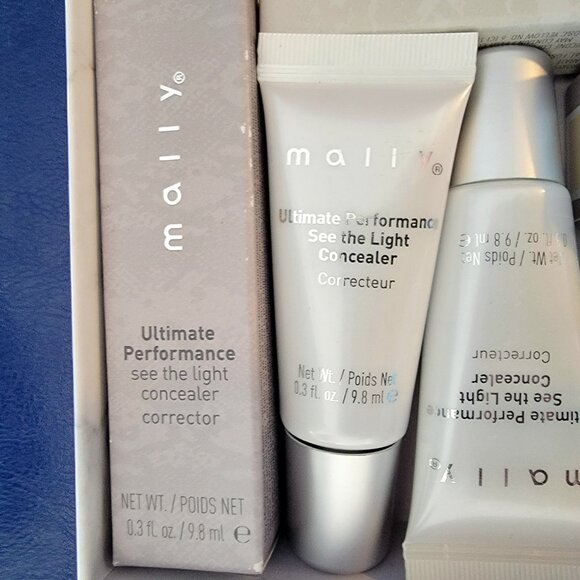 8 Piece Mally Makeup Cosmetics Bundle Lot in a Gift Box - Picture 4 of 13